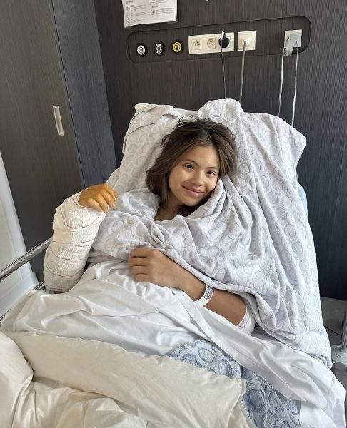<br />
                        Эмма Радукану пропустит летние турниры из-за операции на руках и голеностопе                    