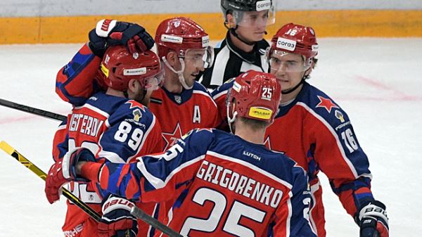 В ЦСКА планируют начать возвращать российских хоккеистов из-за океана