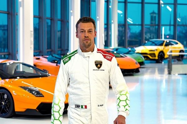 Квят стал заводским гонщиком Lamborghini и поедет на гиперкаре